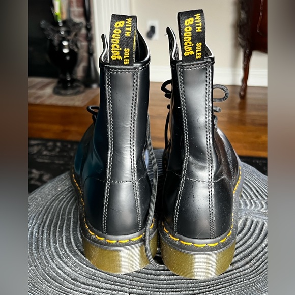 Dr. Marten’s 1460 boots - Picture 4 of 6